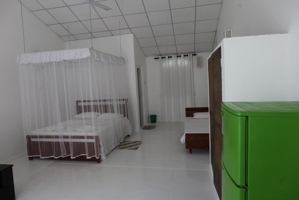 Chitra Ayurveda Hotel Bentota Bilik gambar